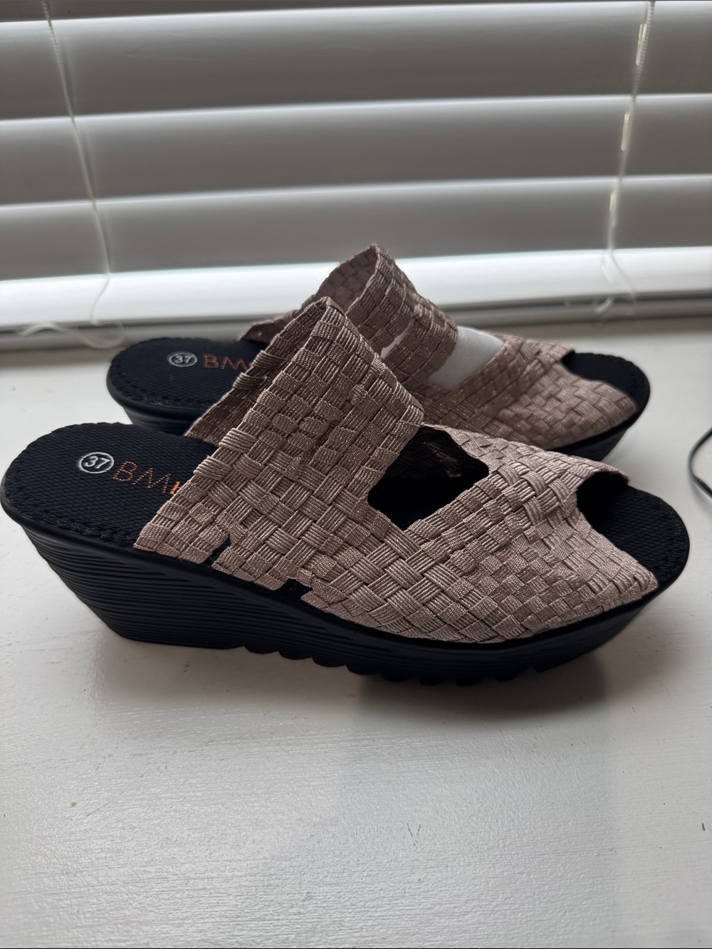 New Bernie Mev. Woven Platform Slide Sandals - Blush SZ W EU 37